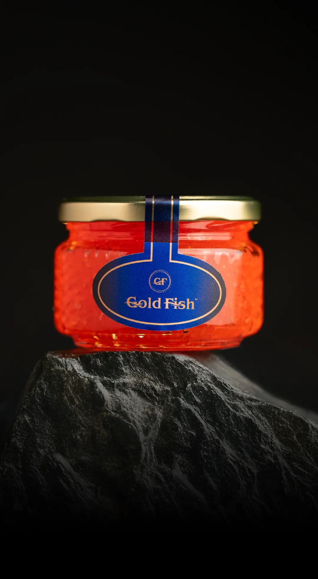 Червона ікра форелі